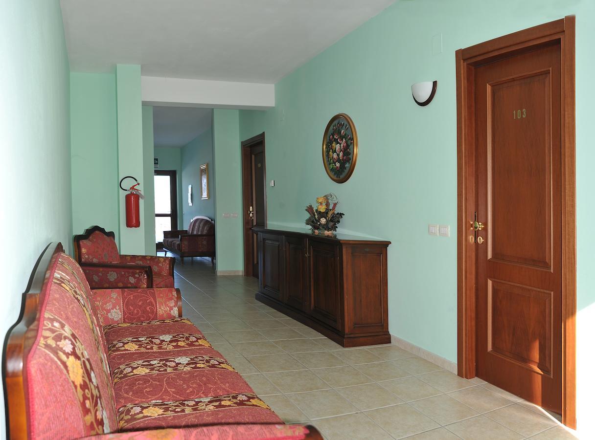 Hotel Pietrapanna Calvello 外观 照片